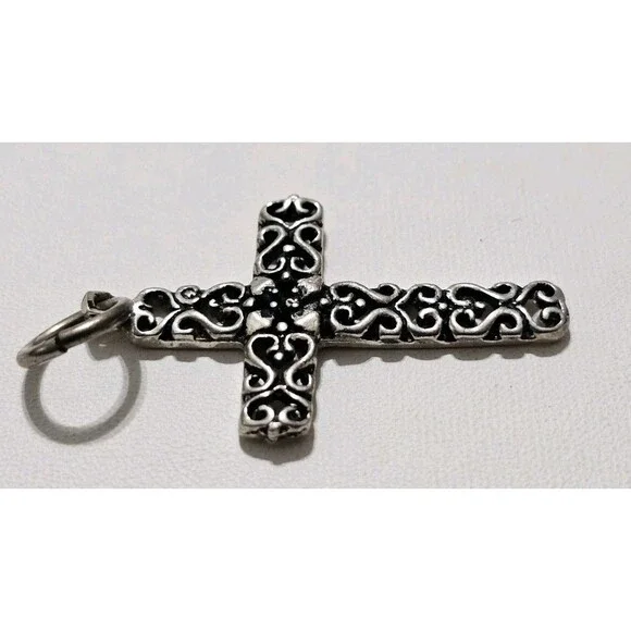 Vintage Sterling Silver Filigree Cross, Religious Jewelry, Christian Cross - Picture 4 of 6